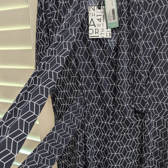 Hawthorn Navy Kaitlyn Surplice V-Neck Dress. - Picture 6 of 11